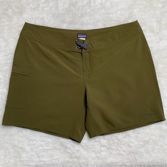 Patagonia Women's Green Khaki Outdoors Board Shorts Size 10